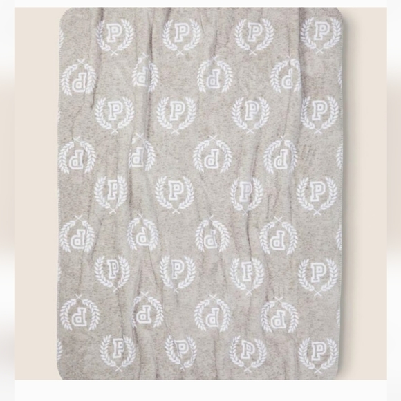 VS PINK MONOGRAM SHERPA BLANKET